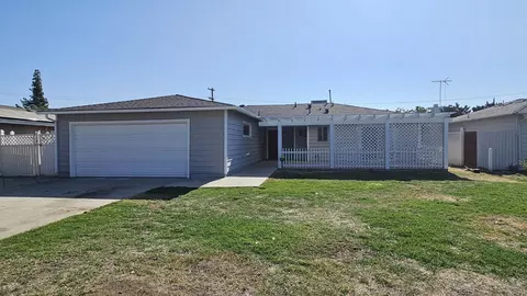 4062 N Eddy Ave, Fresno, CA 93727