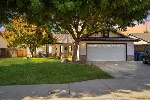 2543 Purvis Ave, Clovis, CA 93611