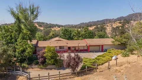 1351 Recter Ln, Squaw Valley, CA 93675