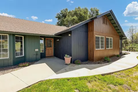 35825 Douglas Trail Rd, Coarsegold, CA 93614