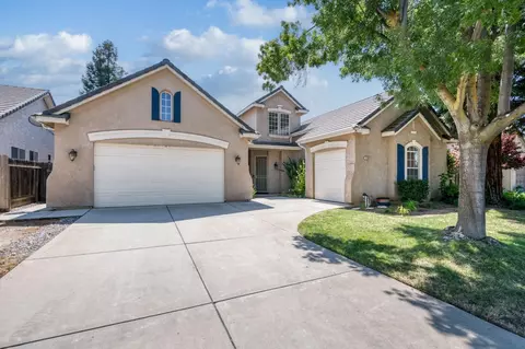 2704 Bellaire Ave, Clovis, CA 93611