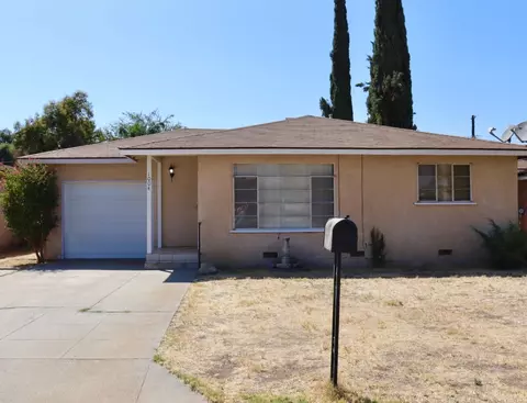 1004 Austin St, Madera, CA 93638