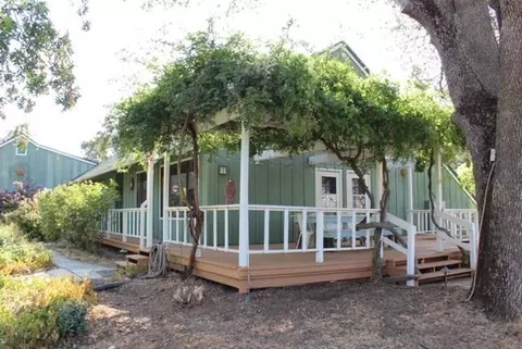 21697 Frontier Rd, Clovis, CA 93619