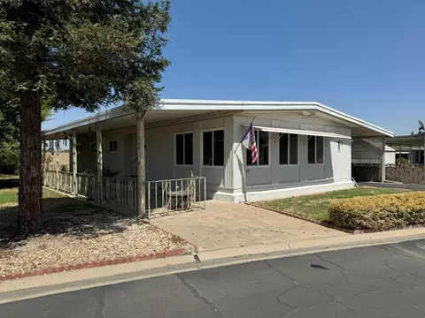 1701 Dinuba Ave #17, Selma, CA 93662