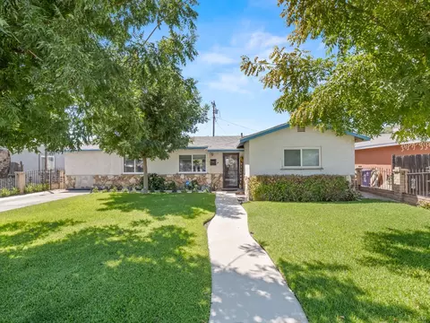 1113 Tucker Ave, Sanger, CA 93657