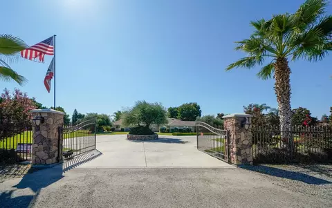 11108 17th Ave, Lemoore, CA 93245