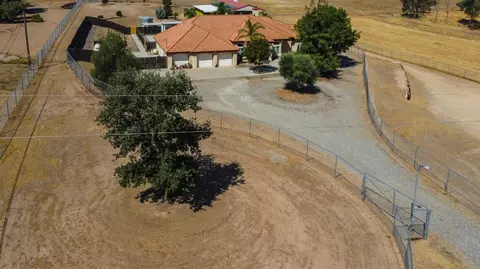 14696 Skyview Rd, Madera, CA 93636