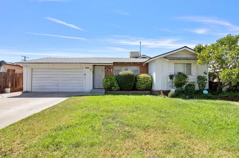 1842 S Woodrow Ave, Fresno, CA 93702