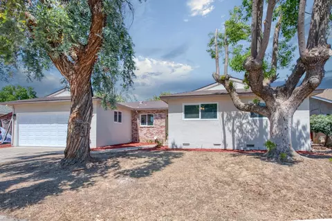 1659 Santa Ana Ave, Clovis, CA 93611