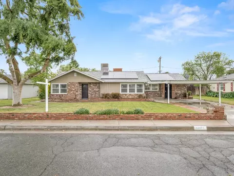1871 Easy St, Hanford, CA 93230