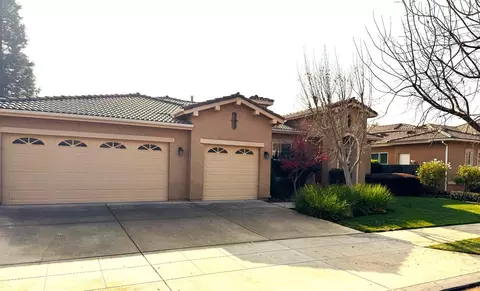 3050 Serena Ave, Clovis, CA 93619 photo 1