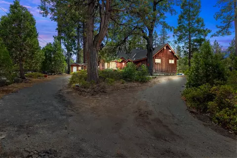 41724 Musick Dr, Shaver Lake, CA 93664