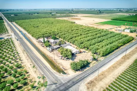 5901 E American Ave, Fresno, CA 93725