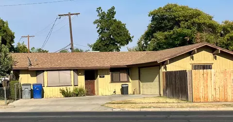 220 N Cedar Ave, Fresno, CA 93702