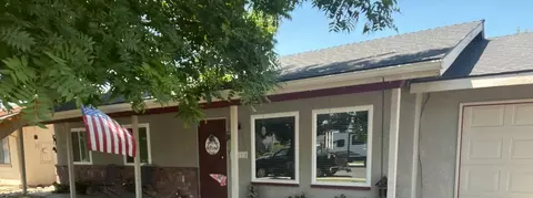 1410 Jackson St, Selma, CA 93662