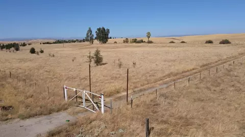14440 N Friant Rd, Friant, CA 93626