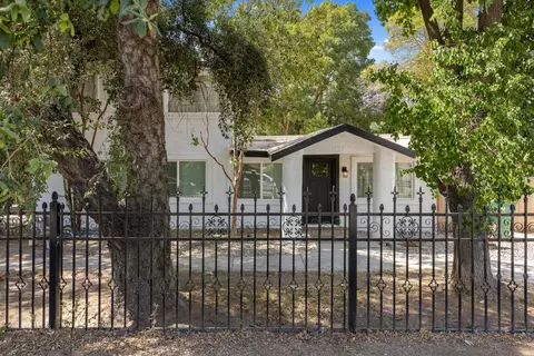 1737 Coffee St, Merced, CA 95341