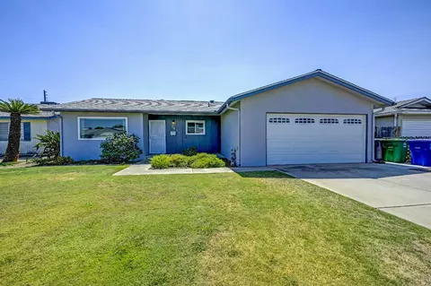 2055 Hicks St, Selma, CA 93662