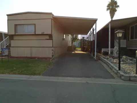 860 E Grangeville Blvd #117, Hanford, CA 93230