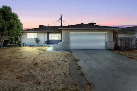 612 Rall Ave, Clovis, CA 93612