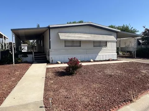 1218 E Cleveland Ave #113, Madera, CA 93638