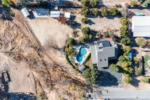 17135 N Burroughs Ave, Friant, CA 93626