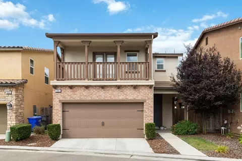 816 N Fountain Creek Dr, Fresno, CA 93727