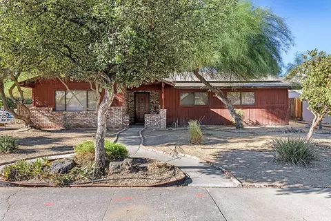 480 W Sacramento St, Coalinga, CA 93210