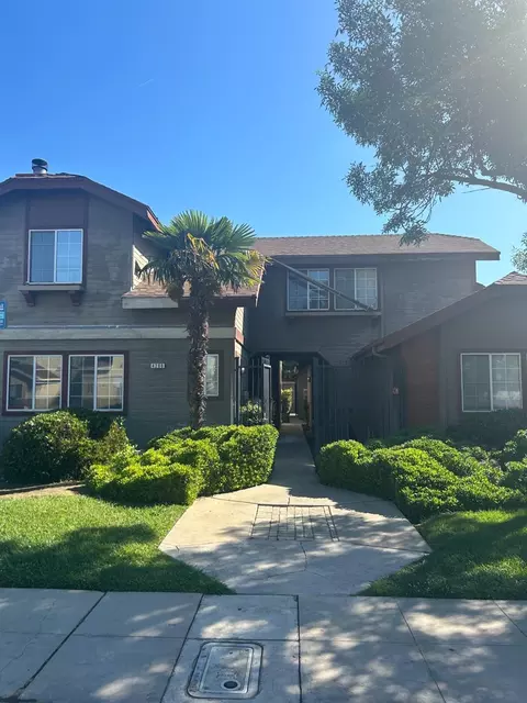 4280 W Regency Ave #101, Fresno, CA 93722