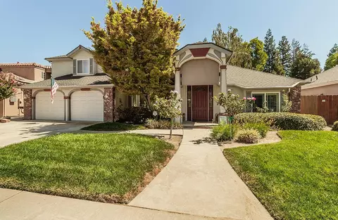 10140 N Pheasant Run Dr, Fresno, CA 93730