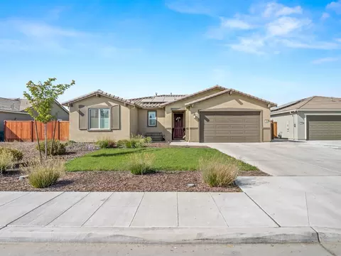 722 E Curtis Ave, Fowler, CA 93625