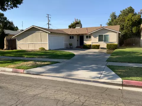 3231 E Buckingham Way, Fresno, CA 93726
