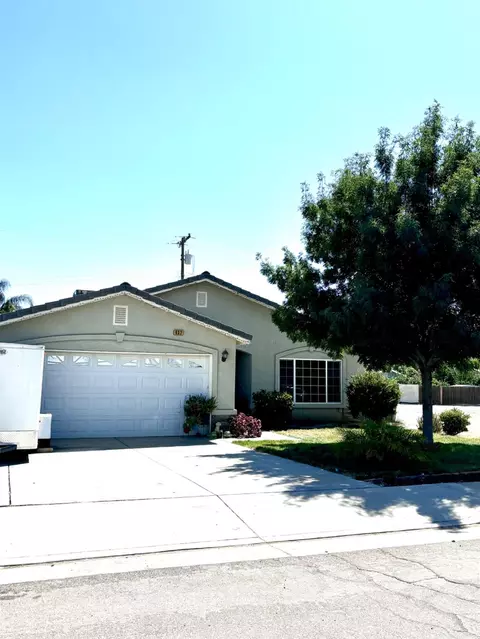 932 E Lassen St, Avenal, CA 93204