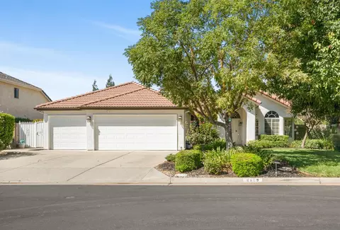 8409 N Sierra Vista Ave, Fresno, CA 93720