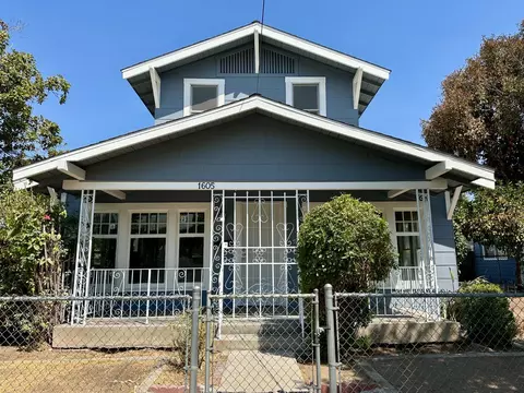 1605 E Hedges Ave, Fresno, CA 93728