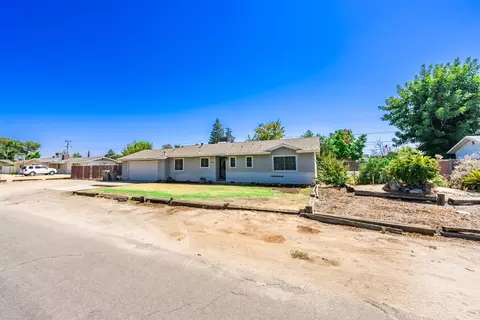 5468 E Saginaw Way, Fresno, CA 93727