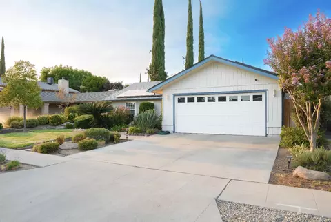156 W Niles Ave, Fresno, CA 93711