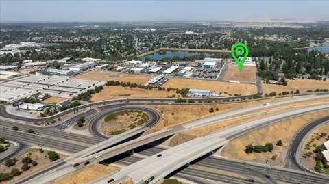 583 N Pollasky Ave, Clovis, CA 93612 photo 1