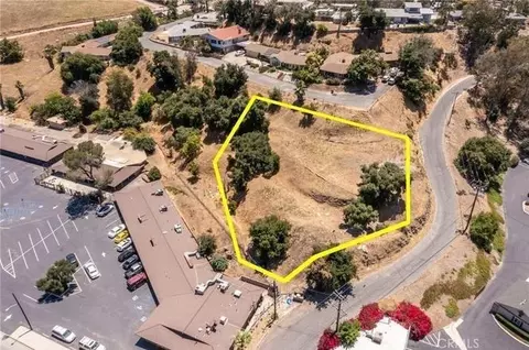 1355 E Highland Ave E, Pinon Hills, CA 93404