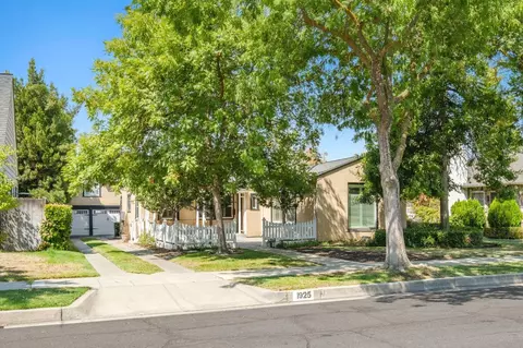 1925 N Farris Ave, Fresno, CA 93704
