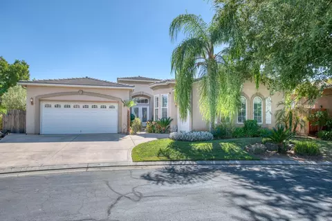 9837 N Sedona Cir, Fresno, CA 93720