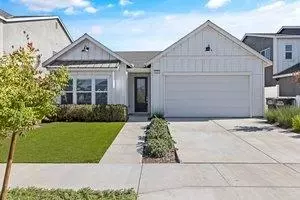 135 E Taylor, Visalia, CA 93291