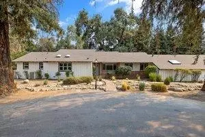 2707 Main, Visalia, CA 93291