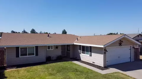 6421 Cypress Ave, Winton, CA 95388