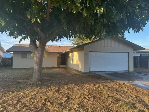 483 Roosevelt St, Coalinga, CA 93210