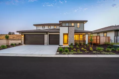 8030 Sierra Ct, Friant, CA 93626