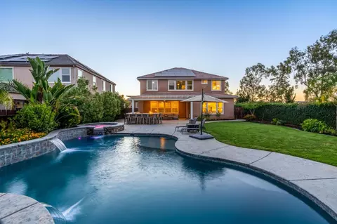 1412 N Traverse Ave, Clovis, CA 93619