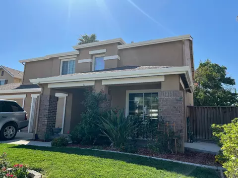 721 Heron Dr, Los Banos, CA 93635