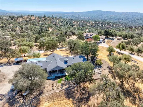 33044 Little John Rd, Coarsegold, CA 93614