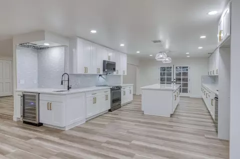 1452 W Barstow Ave, Fresno, CA 93711